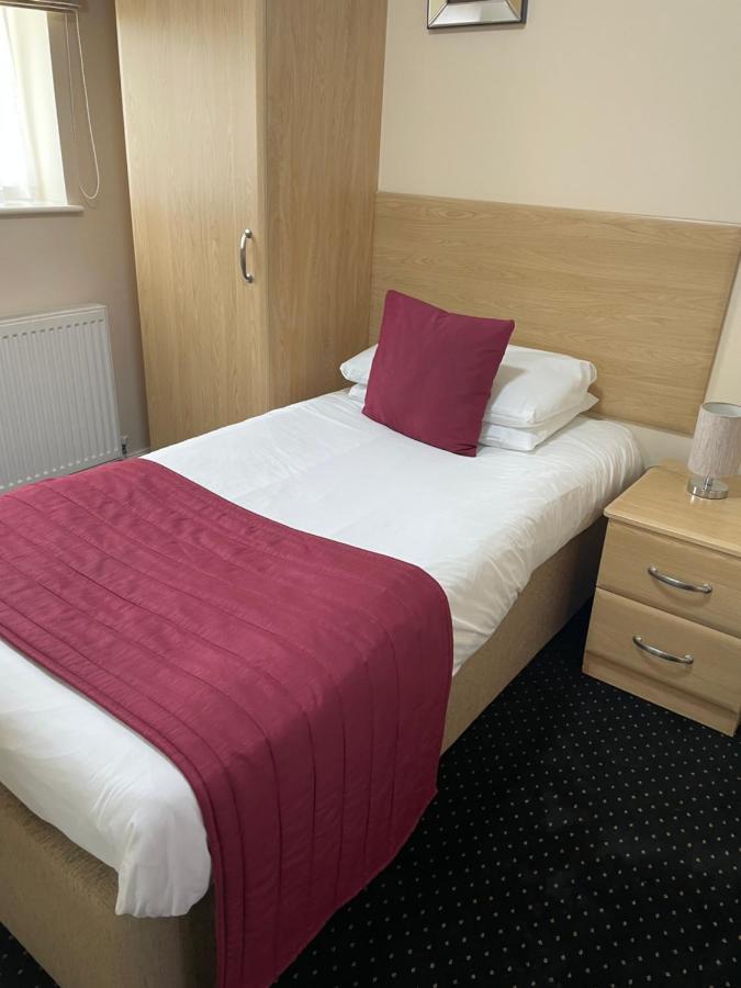 Kings Croft Hotel Pontefract Extérieur photo