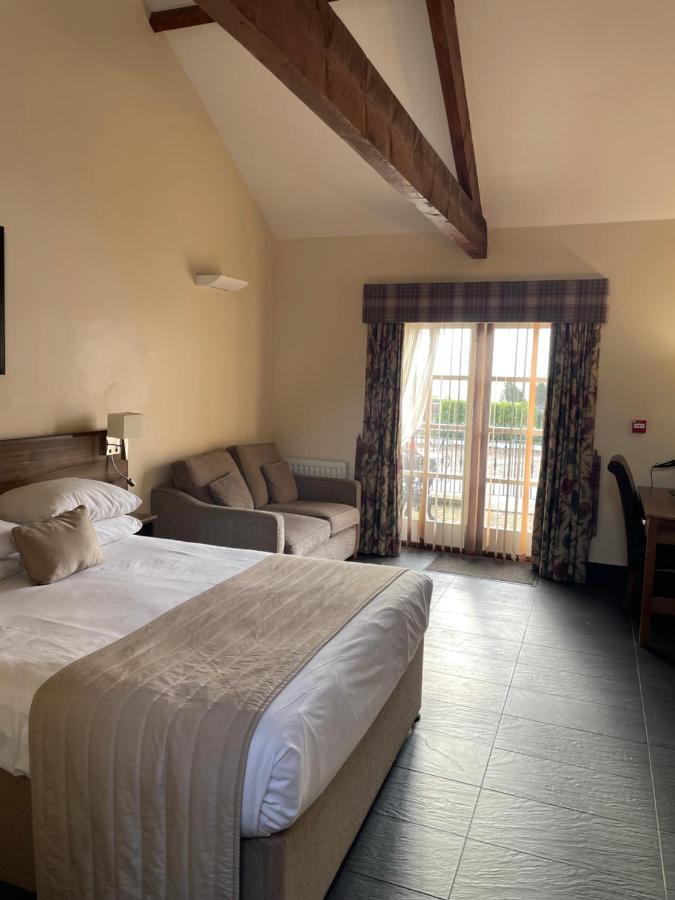 Kings Croft Hotel Pontefract Extérieur photo