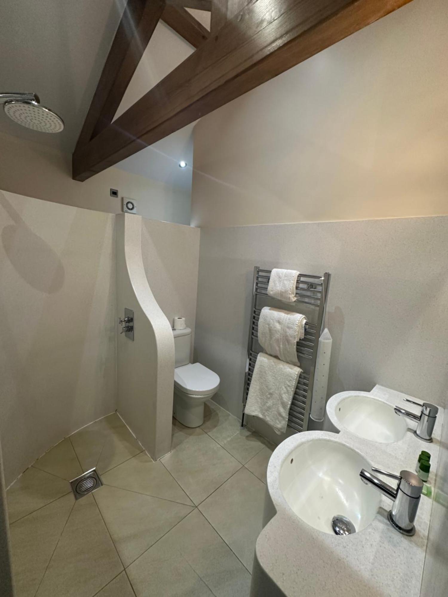 Kings Croft Hotel Pontefract Extérieur photo