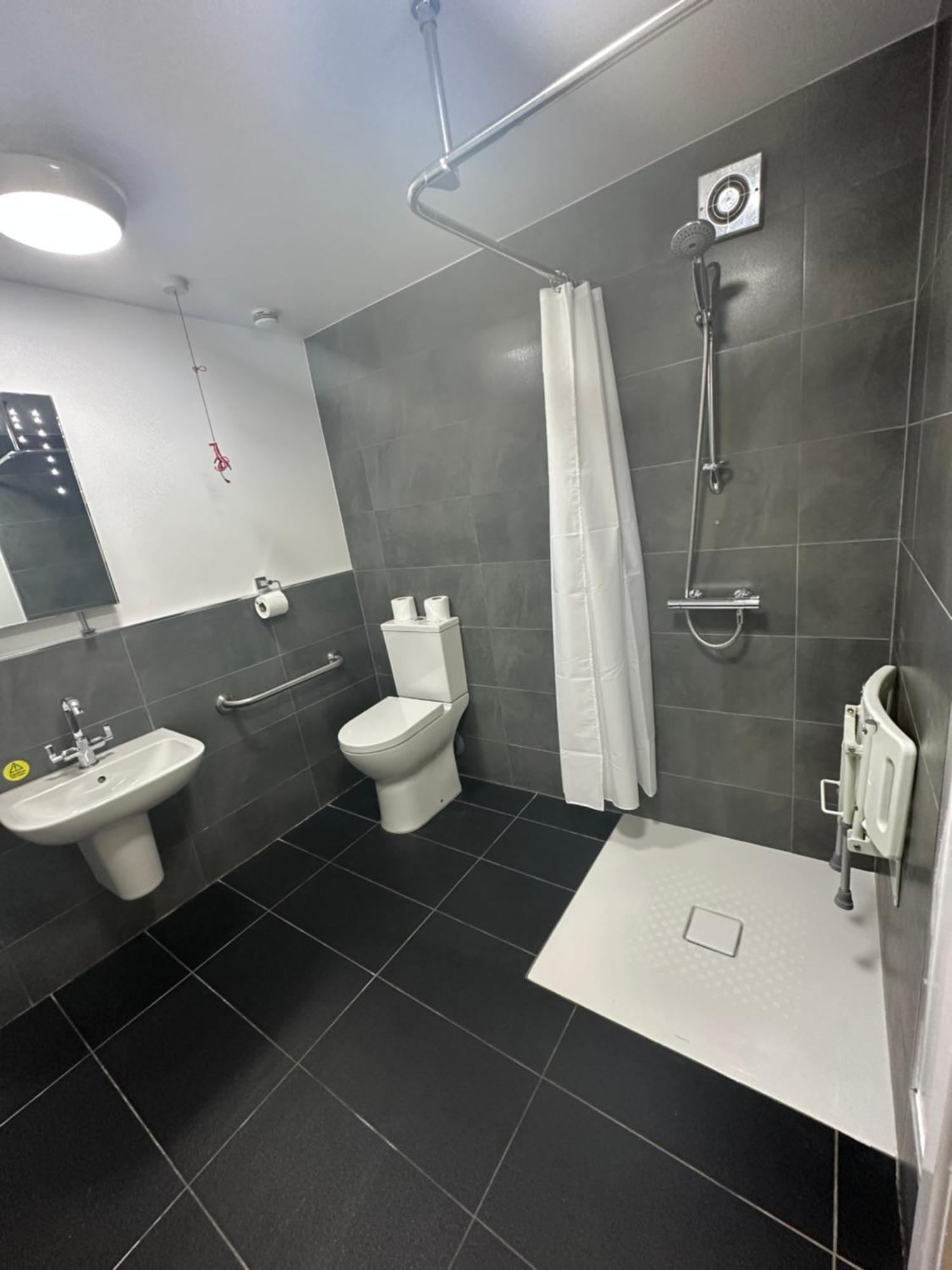 Kings Croft Hotel Pontefract Extérieur photo