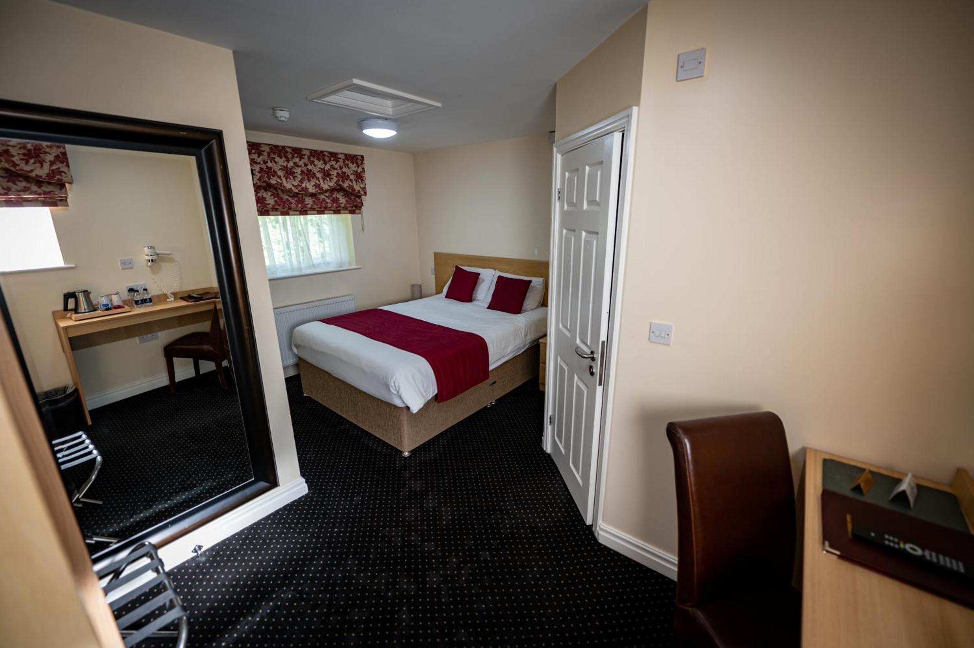 Kings Croft Hotel Pontefract Extérieur photo