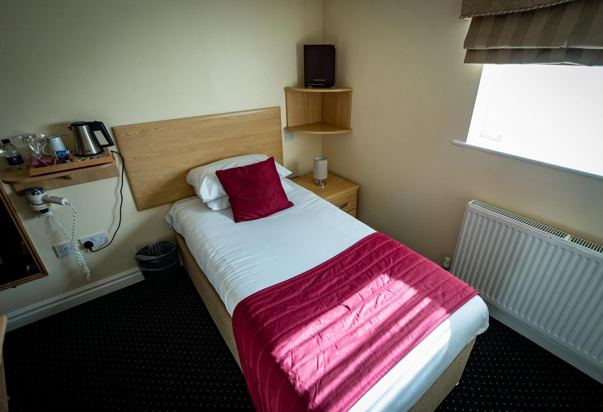 Kings Croft Hotel Pontefract Extérieur photo